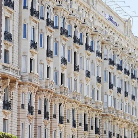Gorgeous And Spacious Flat 4 Pax 5min From Beach Cannes